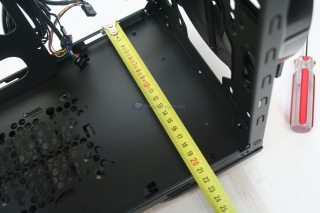 00059 CM690 III